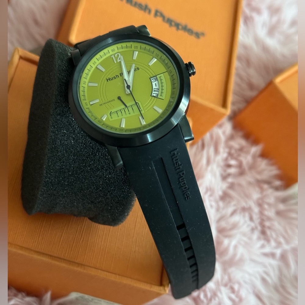 NIB HUSH PUPPIES LIME GREEN‎ DIAL BLACK SILICONE MEN’S WATCH - Picture 5 of 8